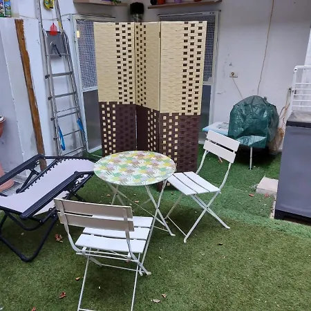 Bed & Breakfast Appartamentino Con Cortile, Centro Storico