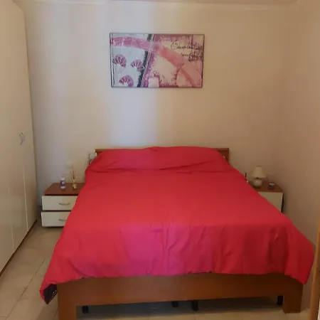 Bed & Breakfast Appartamentino Con Cortile, Centro Storico